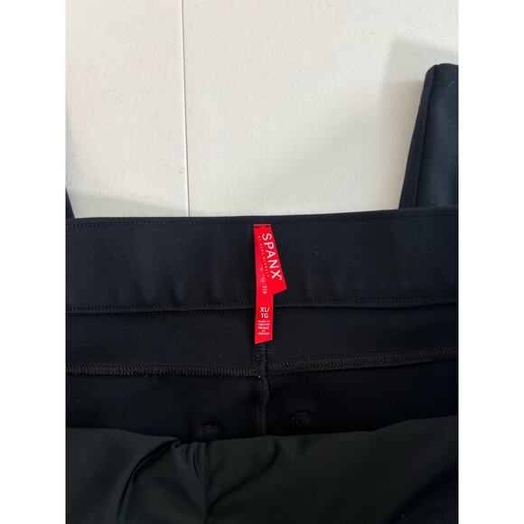 Spanx Polished Slim Fit Ankle Pants Black Size L Minimalist Contemporary Work - Picture 6 of 8
